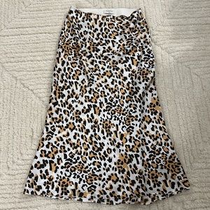 Aritzia, Babaton Soft Leopard Skirt, Size 4